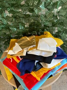 1.8 pounds Assorted Colorful Fabric Scrap Bundle. Mostly Felt
